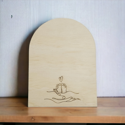 Mums hands, Baby's feet - Engraved Plaque